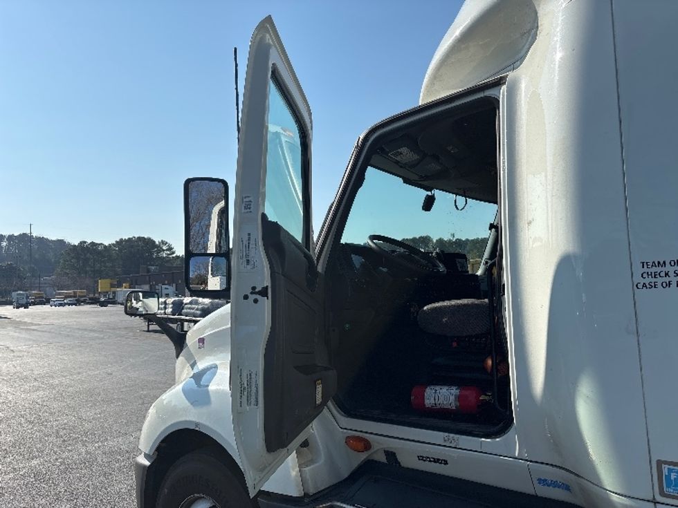 Sleeper Tractor-Heavy Duty Tractors-International-2023-LT625-Atlanta-GA-627,797\n\t\tmiles-$ 45,000 - Image 9