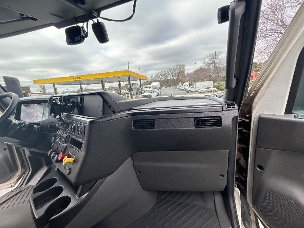 Sleeper Tractor-Heavy Duty Tractors-International-2023-LT625-Atlanta-GA-694,451\n\t\tmiles-$ 38,500 - Image 14