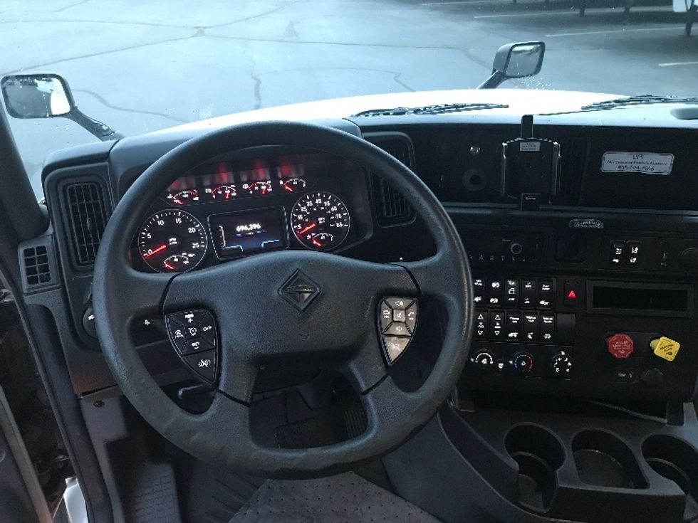 Sleeper Tractor-Heavy Duty Tractors-International-2023-LT625-Aurora-CO-696,397\n\t\tmiles-$ 40,750 - Image 11