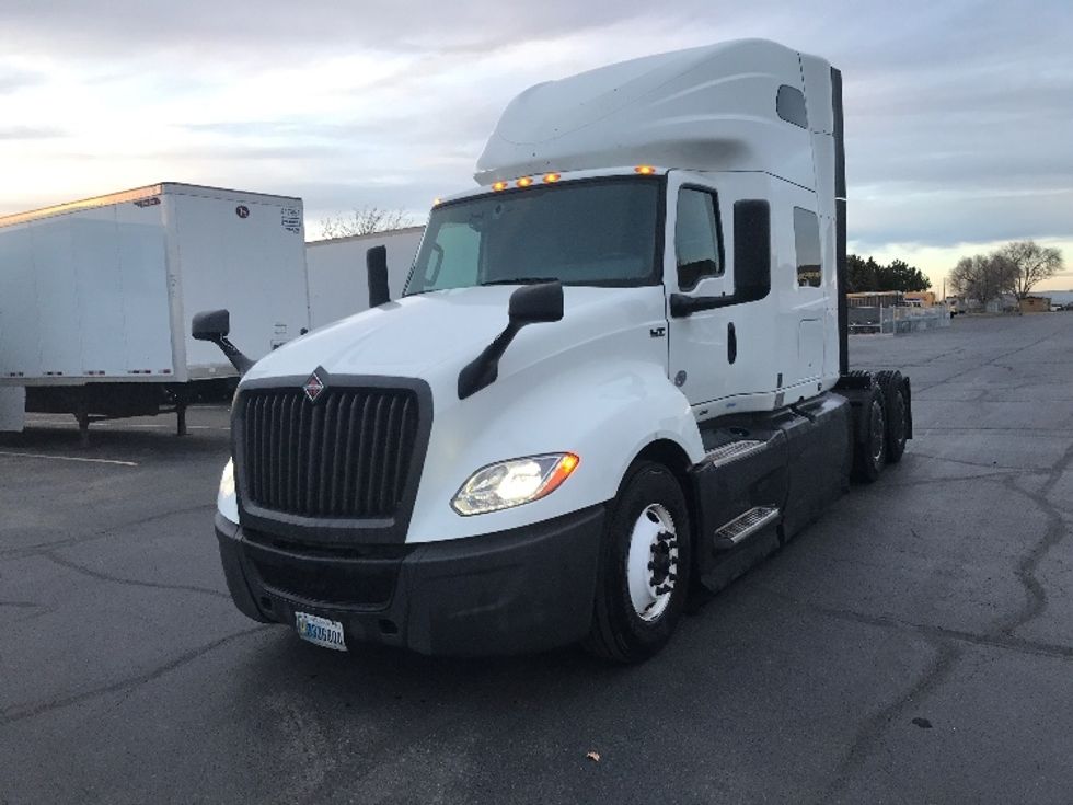 Sleeper Tractor-Heavy Duty Tractors-International-2023-LT625-Aurora-CO-696,397\n\t\tmiles-$ 40,750 - Image 3