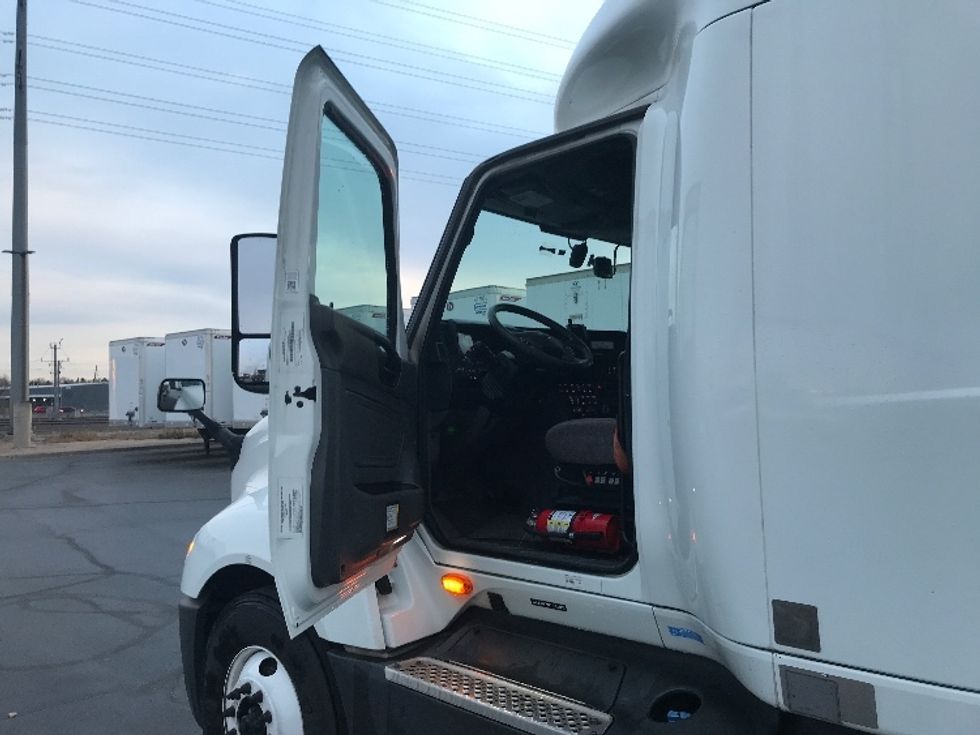 Sleeper Tractor-Heavy Duty Tractors-International-2023-LT625-Aurora-CO-696,397\n\t\tmiles-$ 40,750 - Image 9