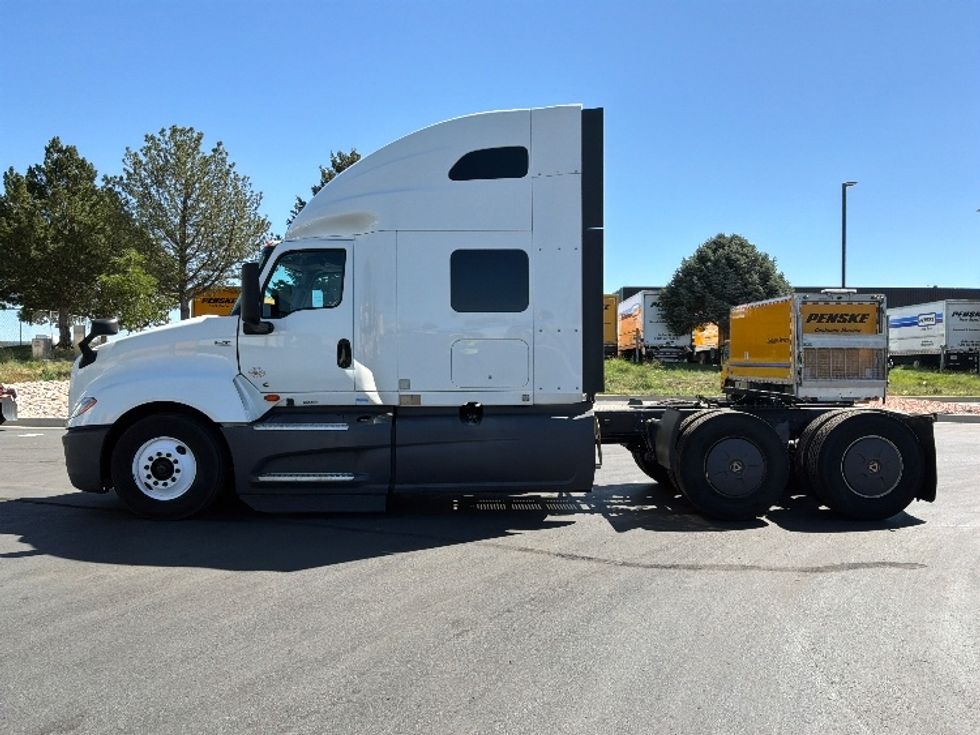 Sleeper Tractor-Heavy Duty Tractors-International-2023-LT625-Aurora-CO-749,987\n\t\tmiles-$ 42,000 - Image 4