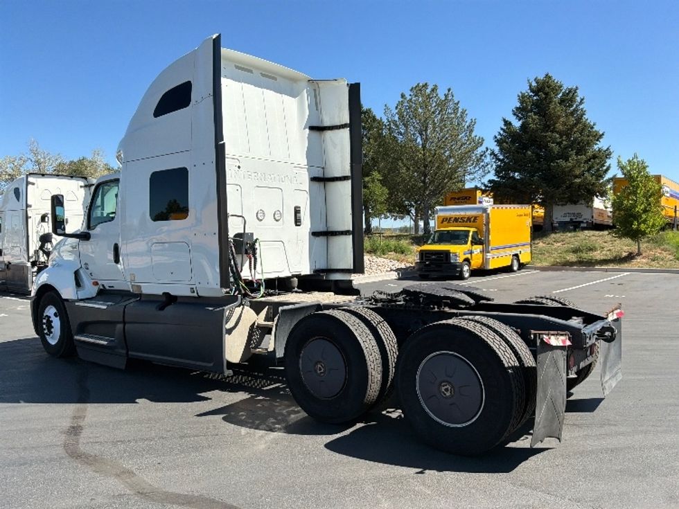 Sleeper Tractor-Heavy Duty Tractors-International-2023-LT625-Aurora-CO-749,987\n\t\tmiles-$ 42,000 - Image 5