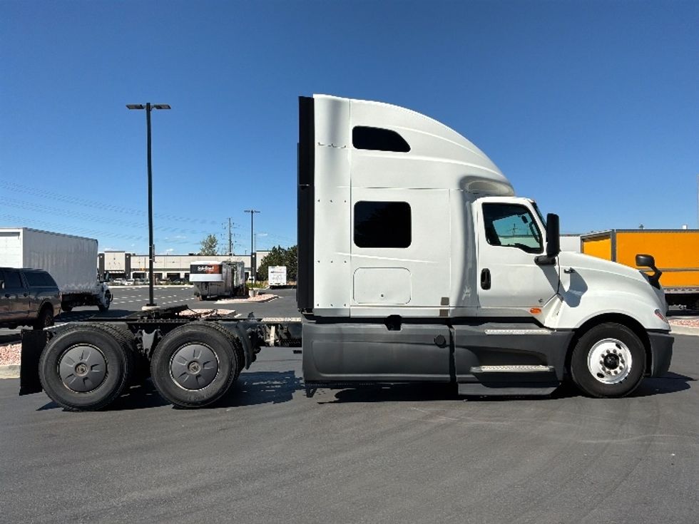 Sleeper Tractor-Heavy Duty Tractors-International-2023-LT625-Aurora-CO-749,987\n\t\tmiles-$ 42,000 - Image 8