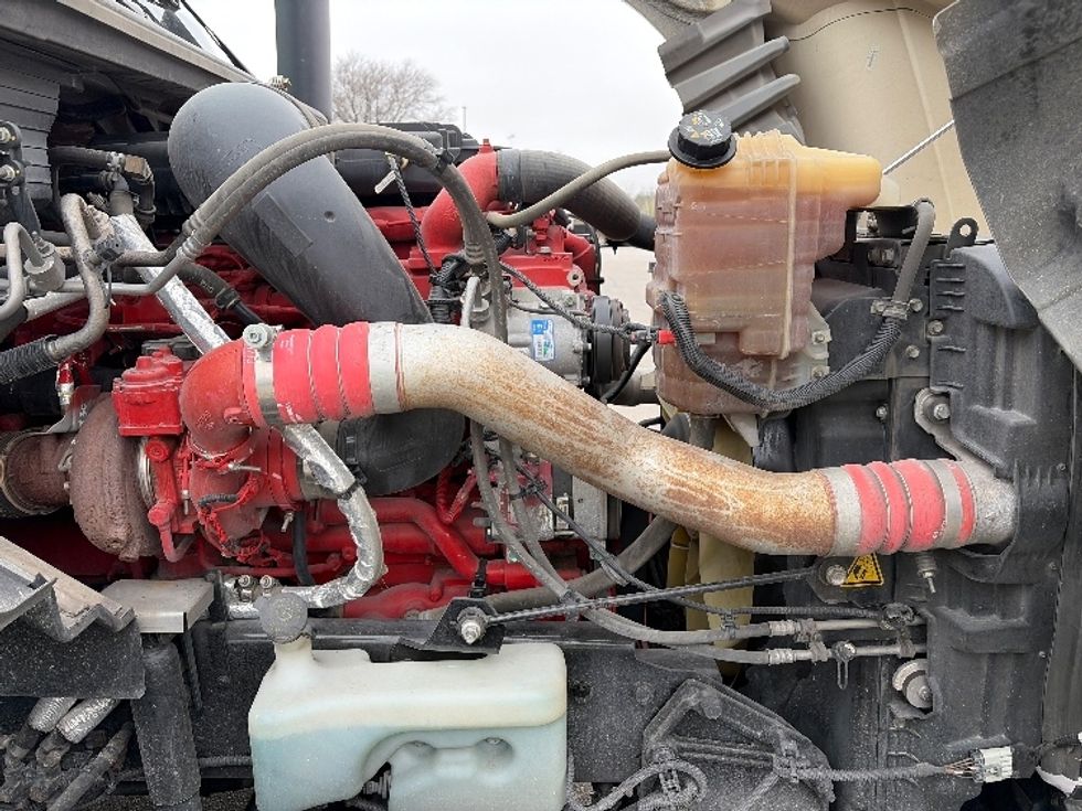 Sleeper Tractor-Heavy Duty Tractors-International-2023-LT625-Austin-TX-325,582\n\t\tmiles-$ 77,000 - Image 20