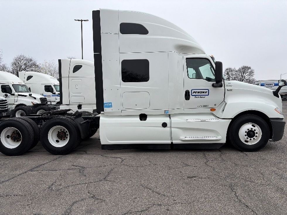 Sleeper Tractor-Heavy Duty Tractors-International-2023-LT625-Austin-TX-325,582\n\t\tmiles-$ 77,000 - Image 8