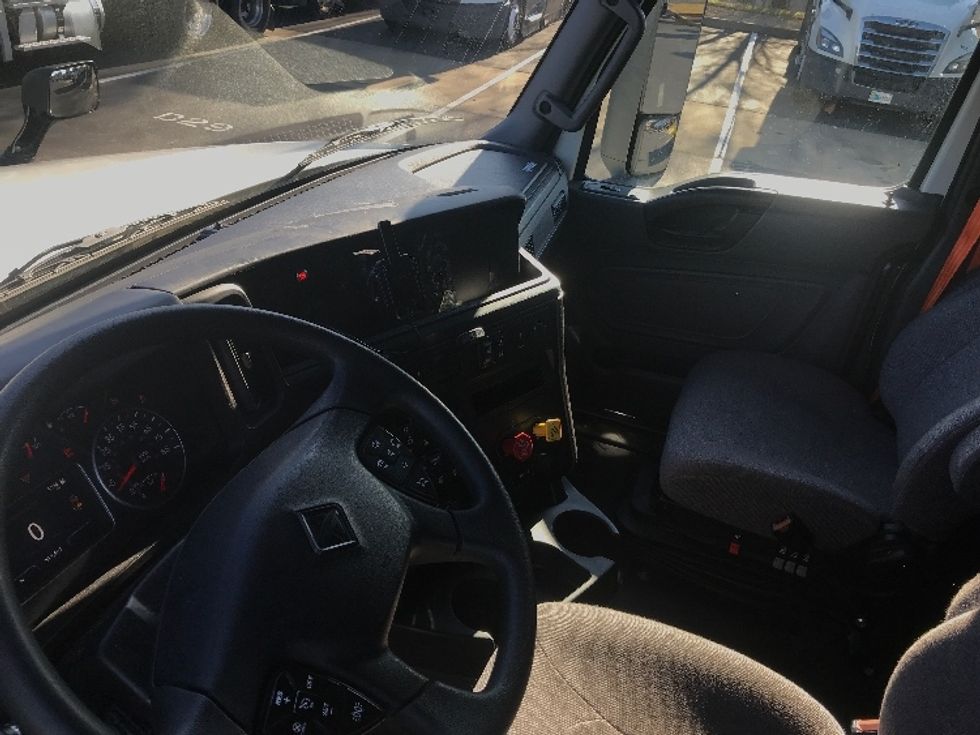 Sleeper Tractor-Heavy Duty Tractors-International-2023-LT625-Bensalem-PA-519,590\n\t\tmiles-$ 55,250 - Image 10