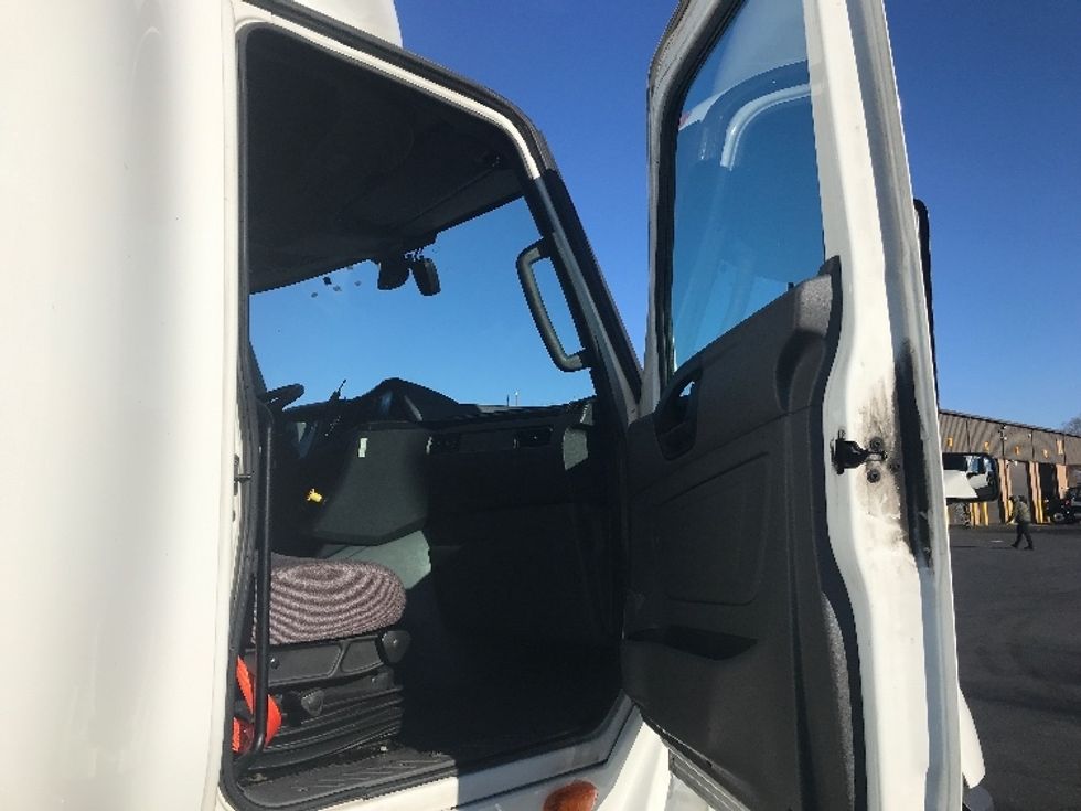 Sleeper Tractor-Heavy Duty Tractors-International-2023-LT625-Bensalem-PA-519,590\n\t\tmiles-$ 55,250 - Image 13