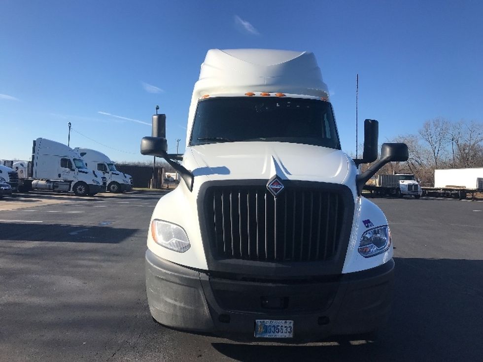 Sleeper Tractor-Heavy Duty Tractors-International-2023-LT625-Bensalem-PA-519,590\n\t\tmiles-$ 55,250 - Image 2