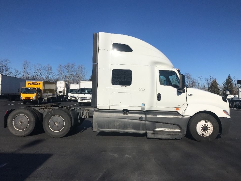 Sleeper Tractor-Heavy Duty Tractors-International-2023-LT625-Bensalem-PA-519,590\n\t\tmiles-$ 55,250 - Image 8