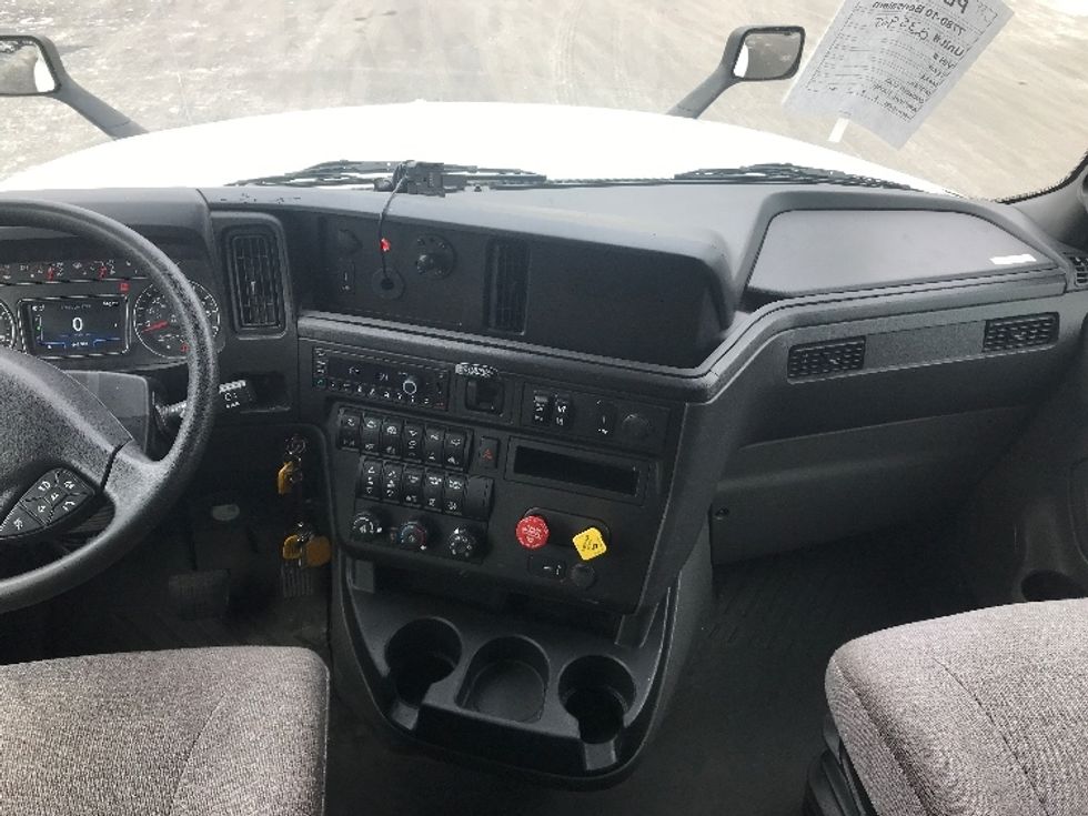 Sleeper Tractor-Heavy Duty Tractors-International-2023-LT625-Bensalem-PA-545,564\n\t\tmiles-$ 50,750 - Image 12