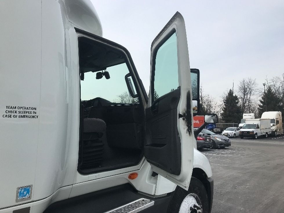 Sleeper Tractor-Heavy Duty Tractors-International-2023-LT625-Bensalem-PA-545,564\n\t\tmiles-$ 50,750 - Image 13