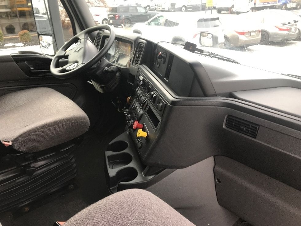 Sleeper Tractor-Heavy Duty Tractors-International-2023-LT625-Bensalem-PA-545,564\n\t\tmiles-$ 50,750 - Image 15