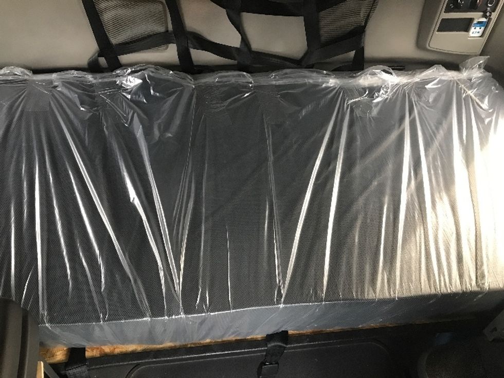 Sleeper Tractor-Heavy Duty Tractors-International-2023-LT625-Bensalem-PA-545,564\n\t\tmiles-$ 50,750 - Image 17