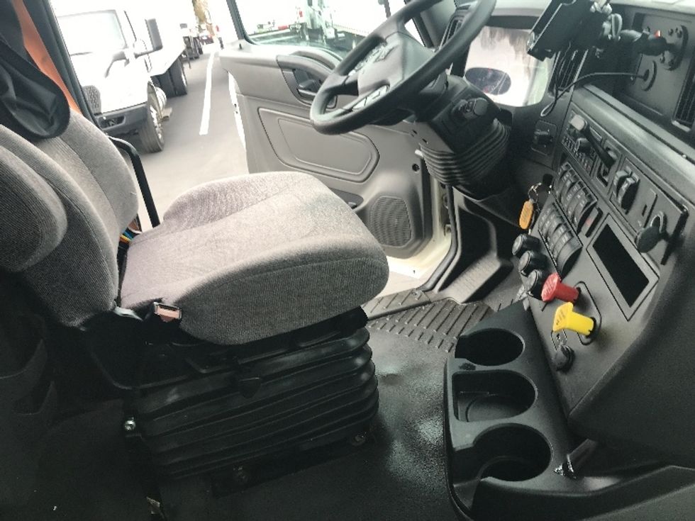 Sleeper Tractor-Heavy Duty Tractors-International-2023-LT625-Bensalem-PA-551,764\n\t\tmiles-$ 50,250 - Image 15