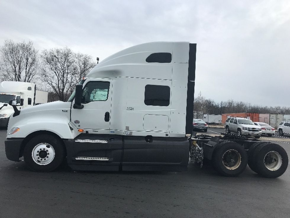 Sleeper Tractor-Heavy Duty Tractors-International-2023-LT625-Bensalem-PA-551,764\n\t\tmiles-$ 50,250 - Image 4