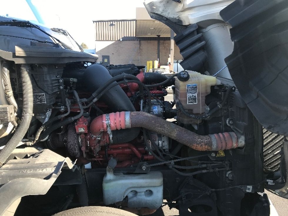 Sleeper Tractor-Heavy Duty Tractors-International-2023-LT625-Bensalem-PA-621,864\n\t\tmiles-$ 43,500 - Image 20