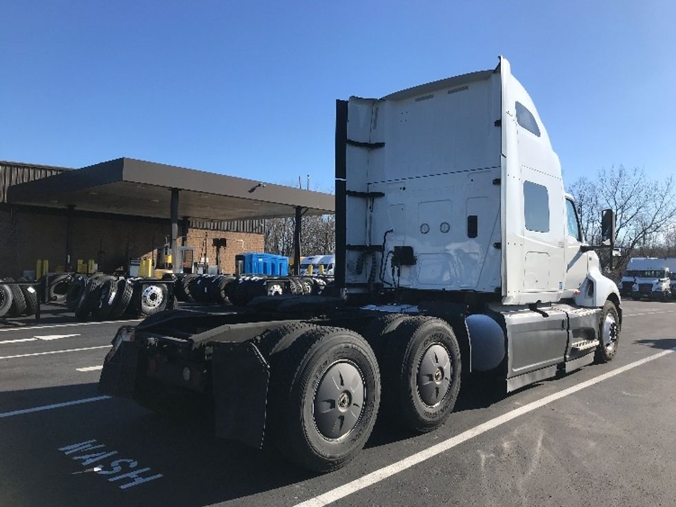 Sleeper Tractor-Heavy Duty Tractors-International-2023-LT625-Bensalem-PA-621,864\n\t\tmiles-$ 43,500 - Image 7
