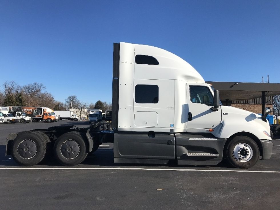 Sleeper Tractor-Heavy Duty Tractors-International-2023-LT625-Bensalem-PA-621,864\n\t\tmiles-$ 43,500 - Image 8