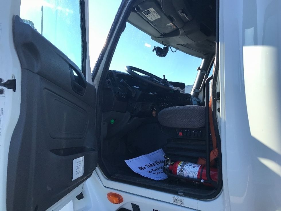 Sleeper Tractor-Heavy Duty Tractors-International-2023-LT625-Bensalem-PA-621,864\n\t\tmiles-$ 43,500 - Image 9