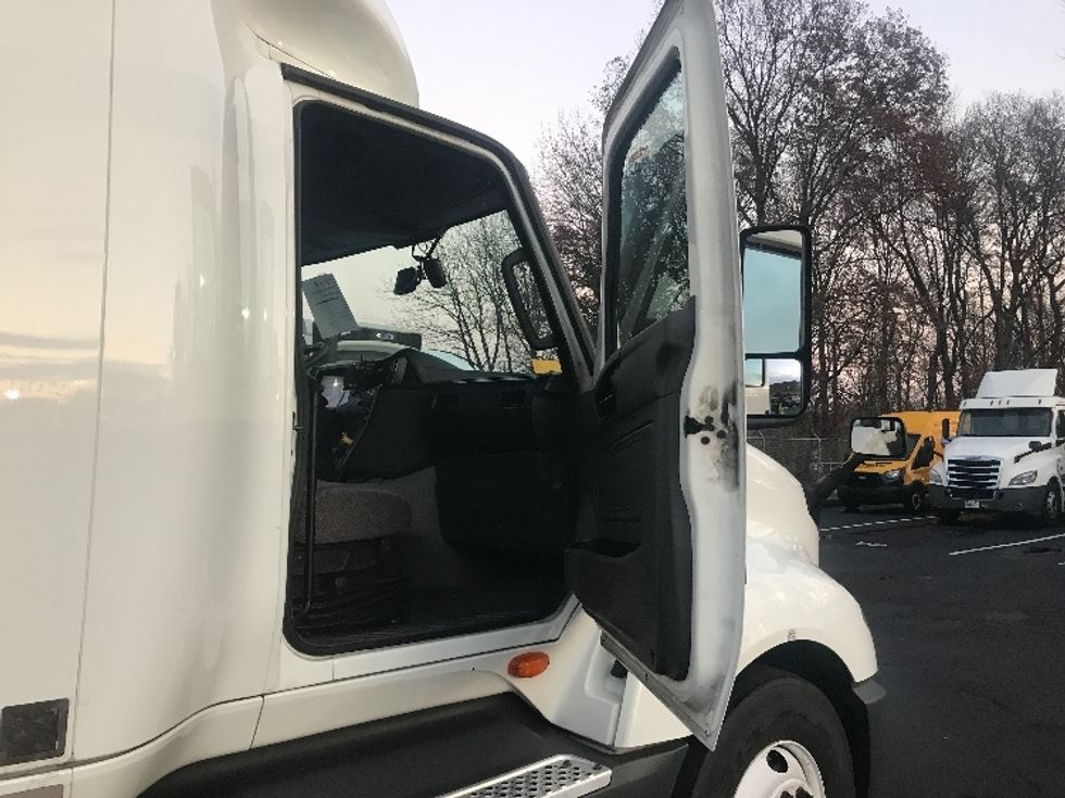 Sleeper Tractor-Heavy Duty Tractors-International-2023-LT625-Bensalem-PA-626,933\n\t\tmiles-$ 45,000 - Image 13