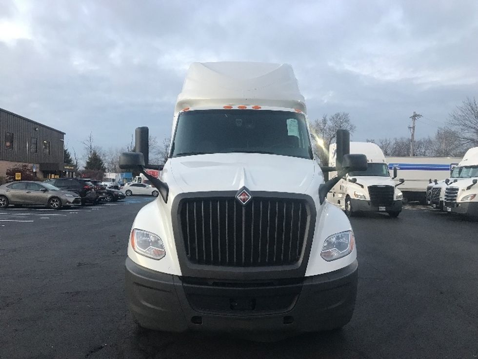 Sleeper Tractor-Heavy Duty Tractors-International-2023-LT625-Bensalem-PA-626,933\n\t\tmiles-$ 45,000 - Image 2