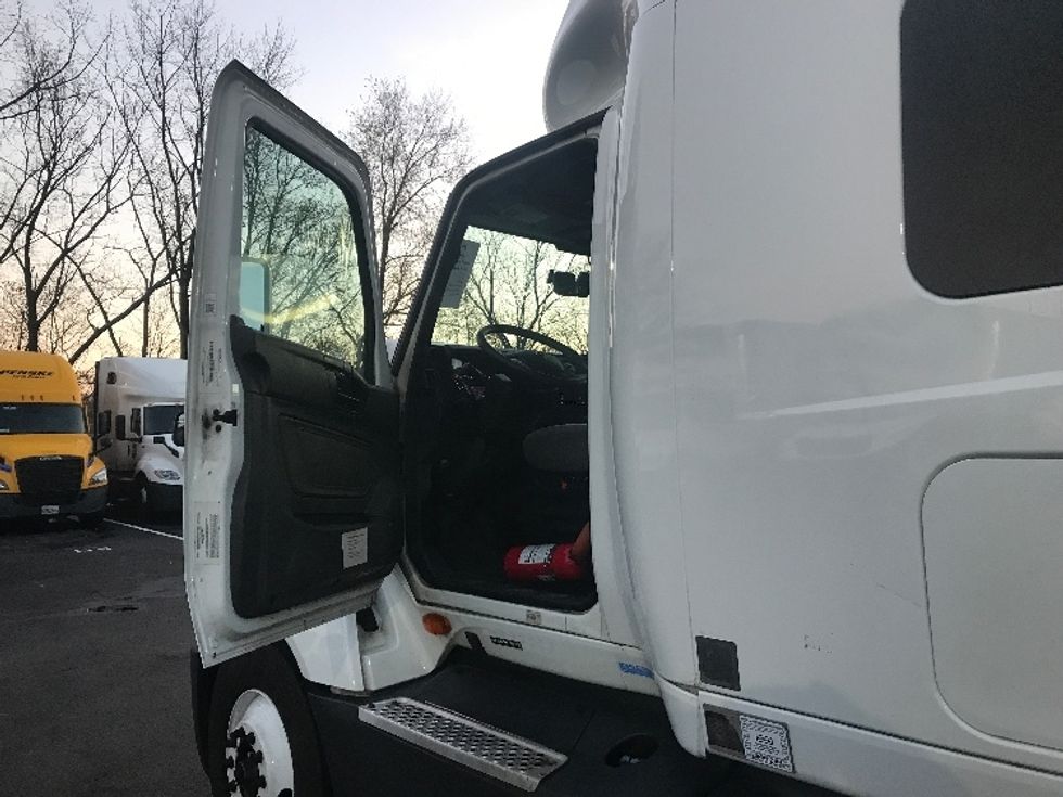 Sleeper Tractor-Heavy Duty Tractors-International-2023-LT625-Bensalem-PA-626,933\n\t\tmiles-$ 45,000 - Image 9