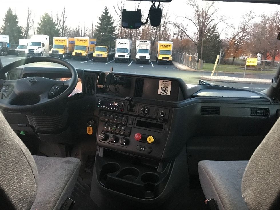 Sleeper Tractor-Heavy Duty Tractors-International-2023-LT625-Bensalem-PA-652,608\n\t\tmiles-$ 44,500 - Image 12