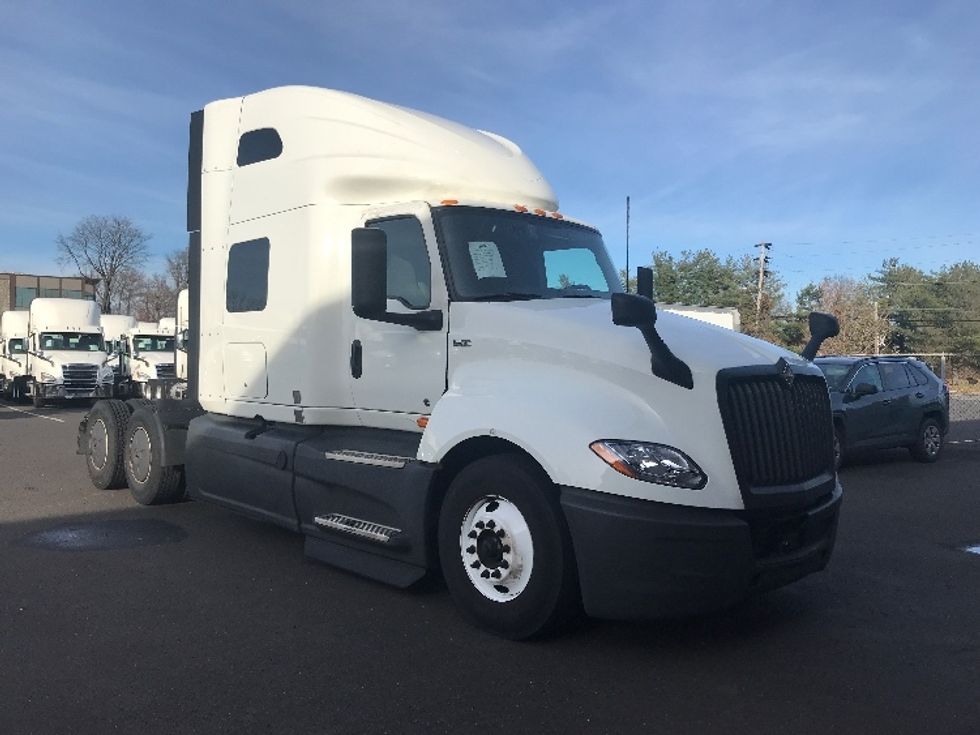 Sleeper Tractor-Heavy Duty Tractors-International-2023-LT625-Bensalem-PA-653,899\n\t\tmiles-$ 44,500 - Image 1