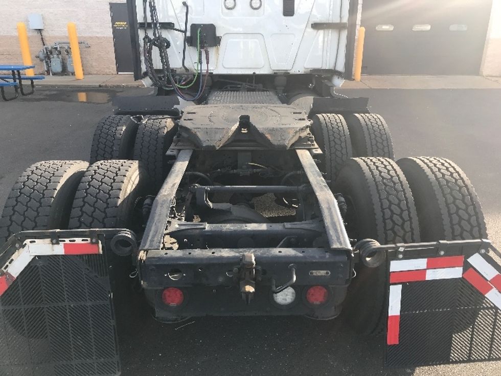 Sleeper Tractor-Heavy Duty Tractors-International-2023-LT625-Bensalem-PA-653,899\n\t\tmiles-$ 44,500 - Image 6