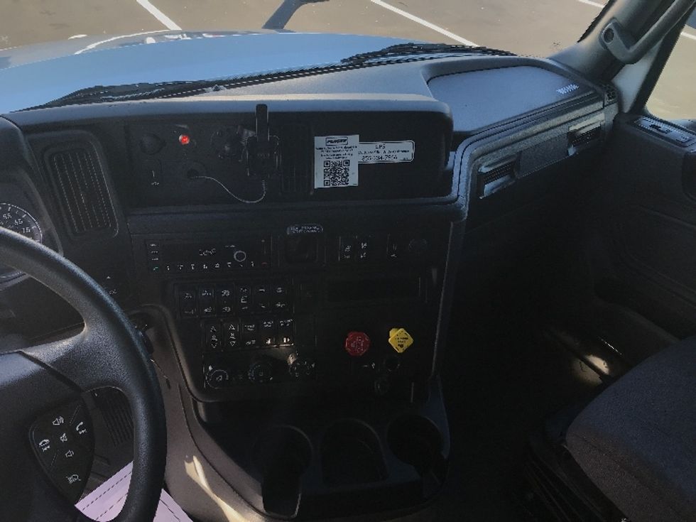 Sleeper Tractor-Heavy Duty Tractors-International-2023-LT625-Bensalem-PA-663,951\n\t\tmiles-$ 39,750 - Image 12