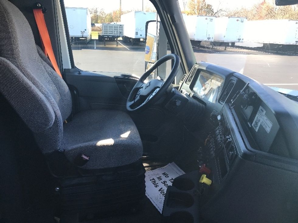 Sleeper Tractor-Heavy Duty Tractors-International-2023-LT625-Bensalem-PA-663,951\n\t\tmiles-$ 39,750 - Image 15