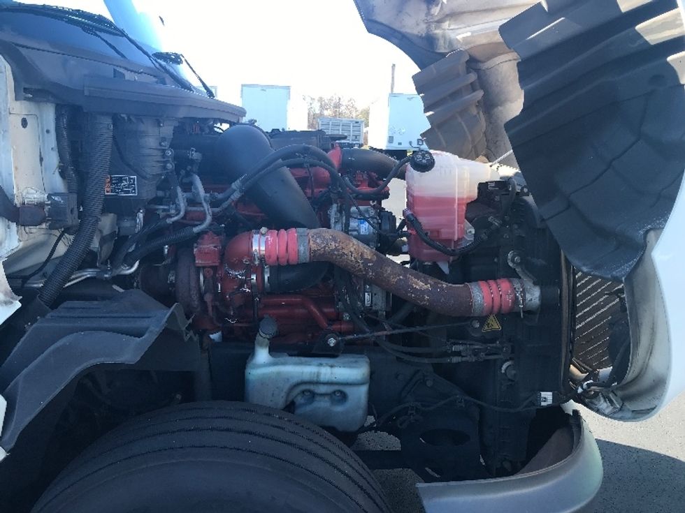 Sleeper Tractor-Heavy Duty Tractors-International-2023-LT625-Bensalem-PA-663,951\n\t\tmiles-$ 39,750 - Image 20