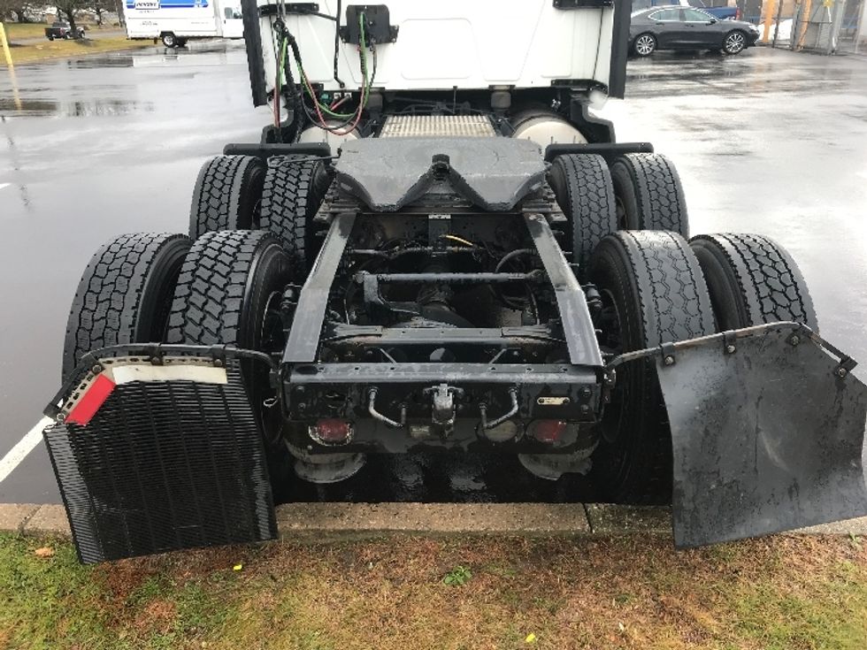 Sleeper Tractor-Heavy Duty Tractors-International-2023-LT625-Bensalem-PA-663,951\n\t\tmiles-$ 39,750 - Image 6