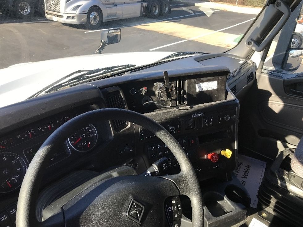 Sleeper Tractor-Heavy Duty Tractors-International-2023-LT625-Bensalem-PA-667,812\n\t\tmiles-$ 39,250 - Image 10