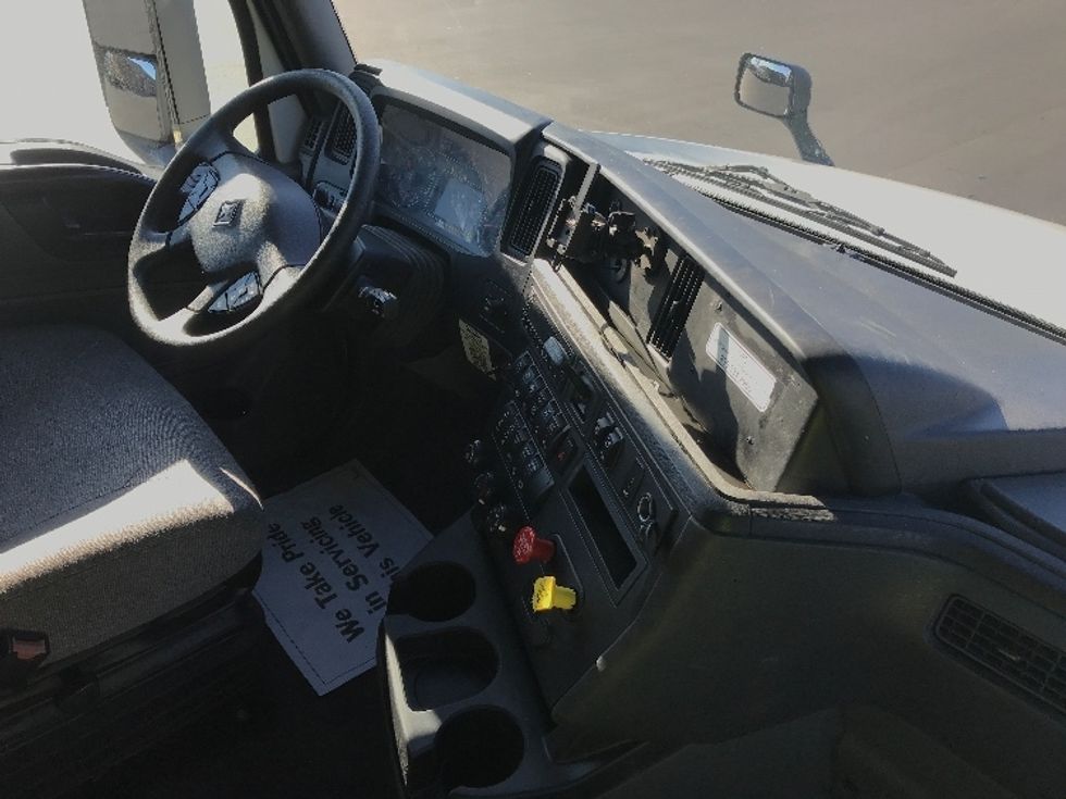 Sleeper Tractor-Heavy Duty Tractors-International-2023-LT625-Bensalem-PA-667,812\n\t\tmiles-$ 39,250 - Image 15