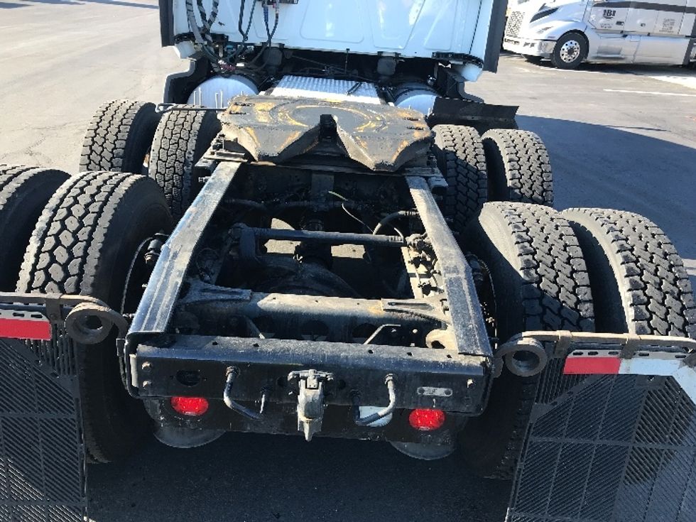 Sleeper Tractor-Heavy Duty Tractors-International-2023-LT625-Bensalem-PA-667,812\n\t\tmiles-$ 39,250 - Image 6