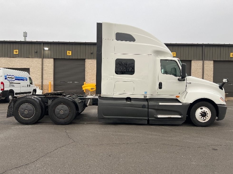 Sleeper Tractor-Heavy Duty Tractors-International-2023-LT625-Bensalem-PA-667,812\n\t\tmiles-$ 39,250 - Image 8
