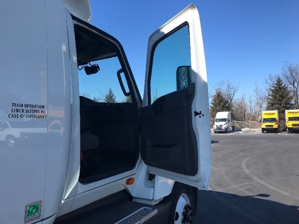 Sleeper Tractor-Heavy Duty Tractors-International-2023-LT625-Bensalem-PA-737,028\n\t\tmiles-$ 34,000 - Image 13