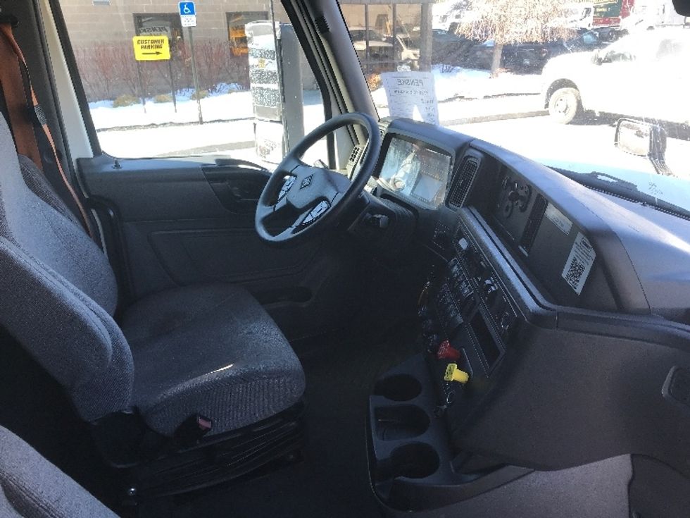 Sleeper Tractor-Heavy Duty Tractors-International-2023-LT625-Bensalem-PA-737,028\n\t\tmiles-$ 34,000 - Image 15