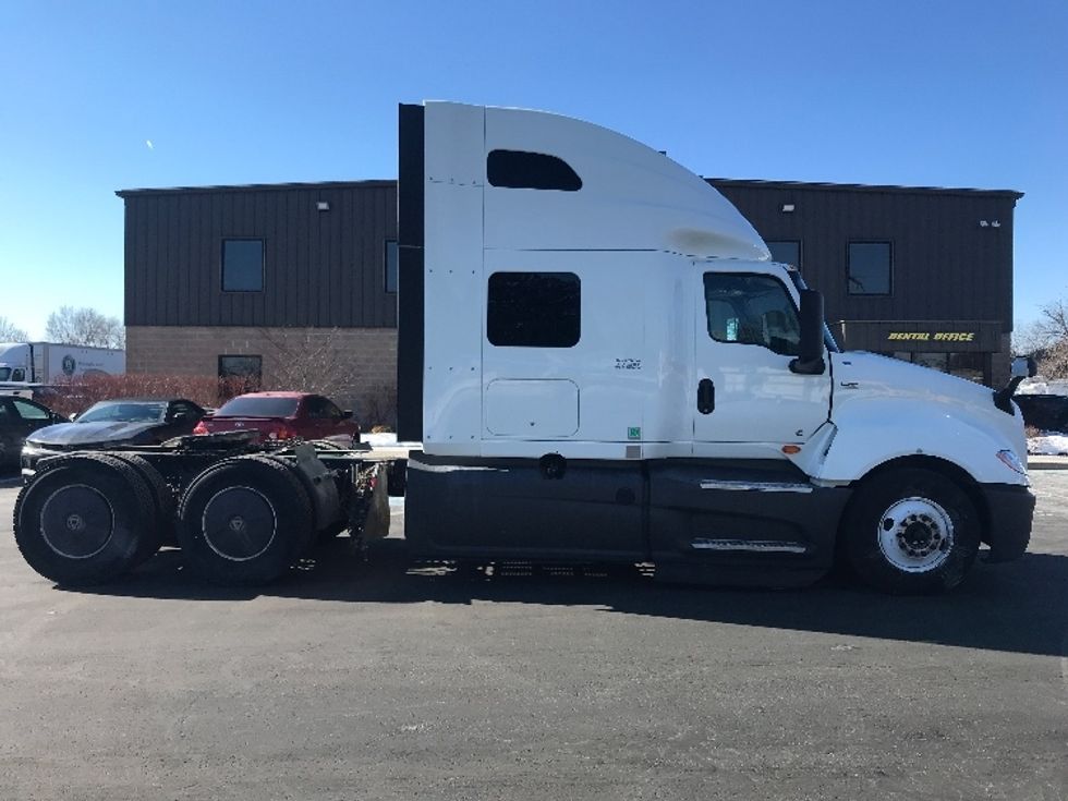 Sleeper Tractor-Heavy Duty Tractors-International-2023-LT625-Bensalem-PA-737,028\n\t\tmiles-$ 34,000 - Image 8