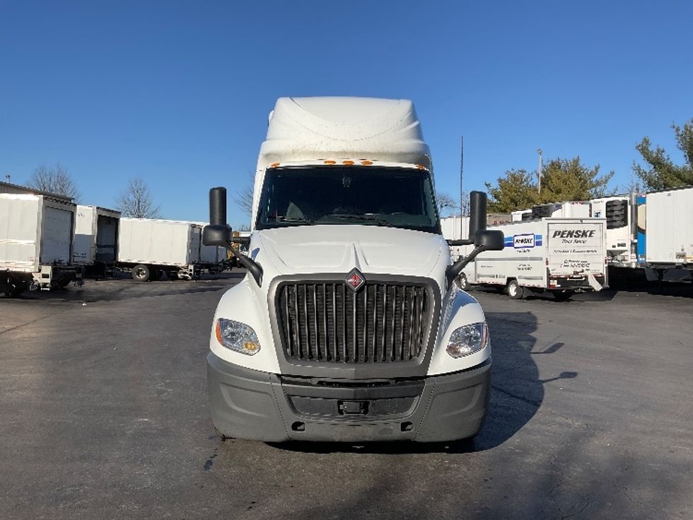Sleeper Tractor-Heavy Duty Tractors-International-2023-LT625-Bethlehem-PA-573,642\n\t\tmiles-$ 48,250 - Image 2