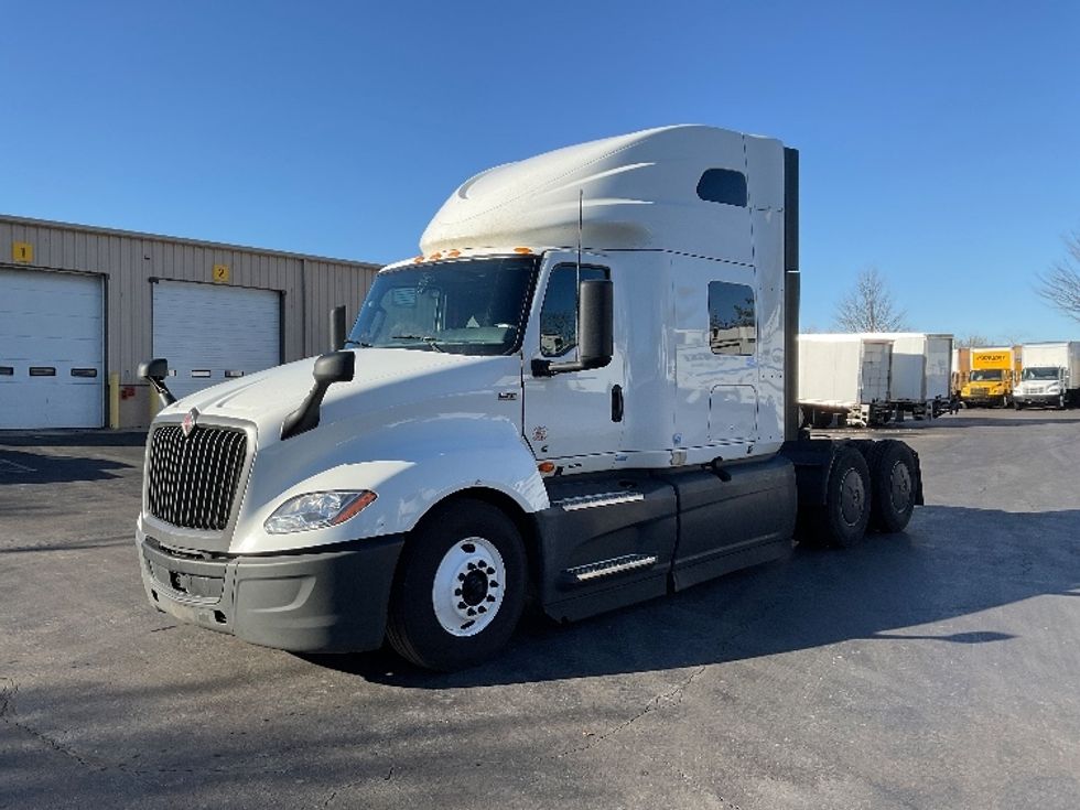 Sleeper Tractor-Heavy Duty Tractors-International-2023-LT625-Bethlehem-PA-573,642\n\t\tmiles-$ 48,250 - Image 3