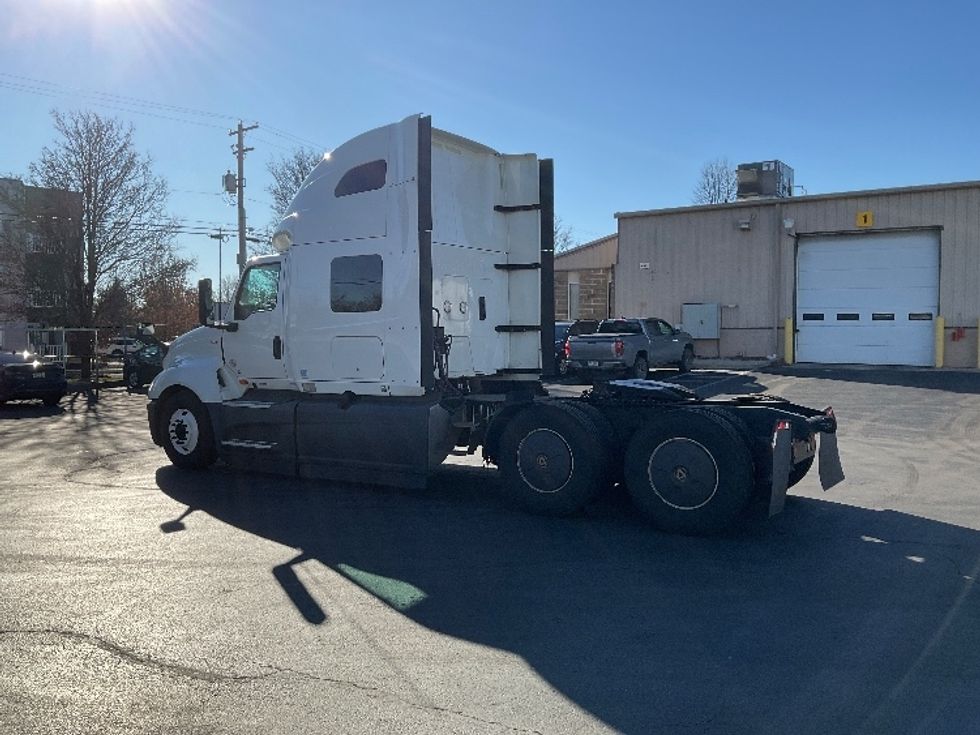 Sleeper Tractor-Heavy Duty Tractors-International-2023-LT625-Bethlehem-PA-573,642\n\t\tmiles-$ 48,250 - Image 5