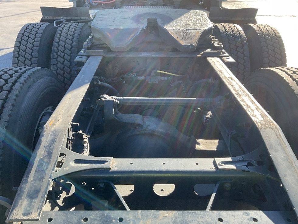 Sleeper Tractor-Heavy Duty Tractors-International-2023-LT625-Bethlehem-PA-573,642\n\t\tmiles-$ 48,250 - Image 6