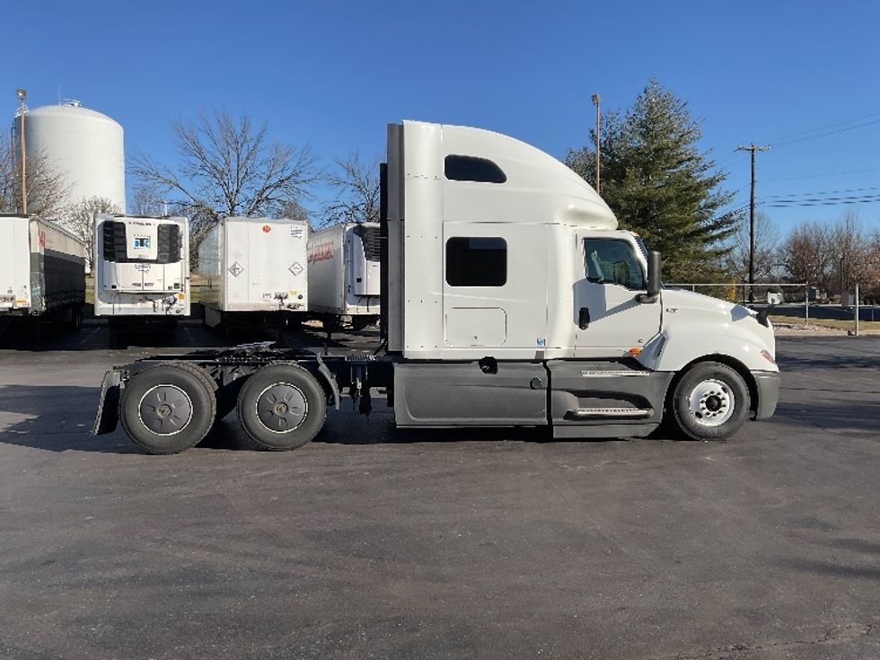 Sleeper Tractor-Heavy Duty Tractors-International-2023-LT625-Bethlehem-PA-573,642\n\t\tmiles-$ 48,250 - Image 8