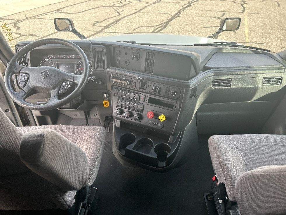 Sleeper Tractor-Heavy Duty Tractors-International-2023-LT625-Billings-MT-510,471\n\t\tmiles-$ 61,750 - Image 12
