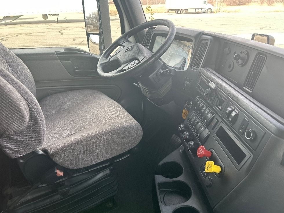 Sleeper Tractor-Heavy Duty Tractors-International-2023-LT625-Billings-MT-510,471\n\t\tmiles-$ 61,750 - Image 15
