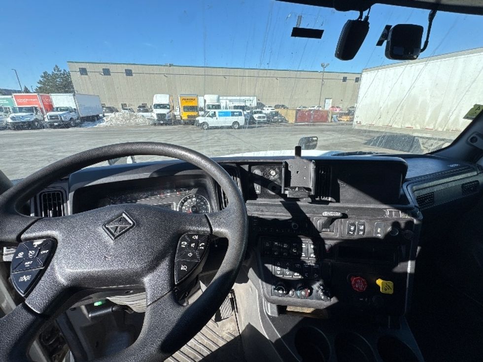 Sleeper Tractor-Heavy Duty Tractors-International-2023-LT625-Brooklyn Park-MN-465,880\n\t\tmiles-$ 58,250 - Image 11