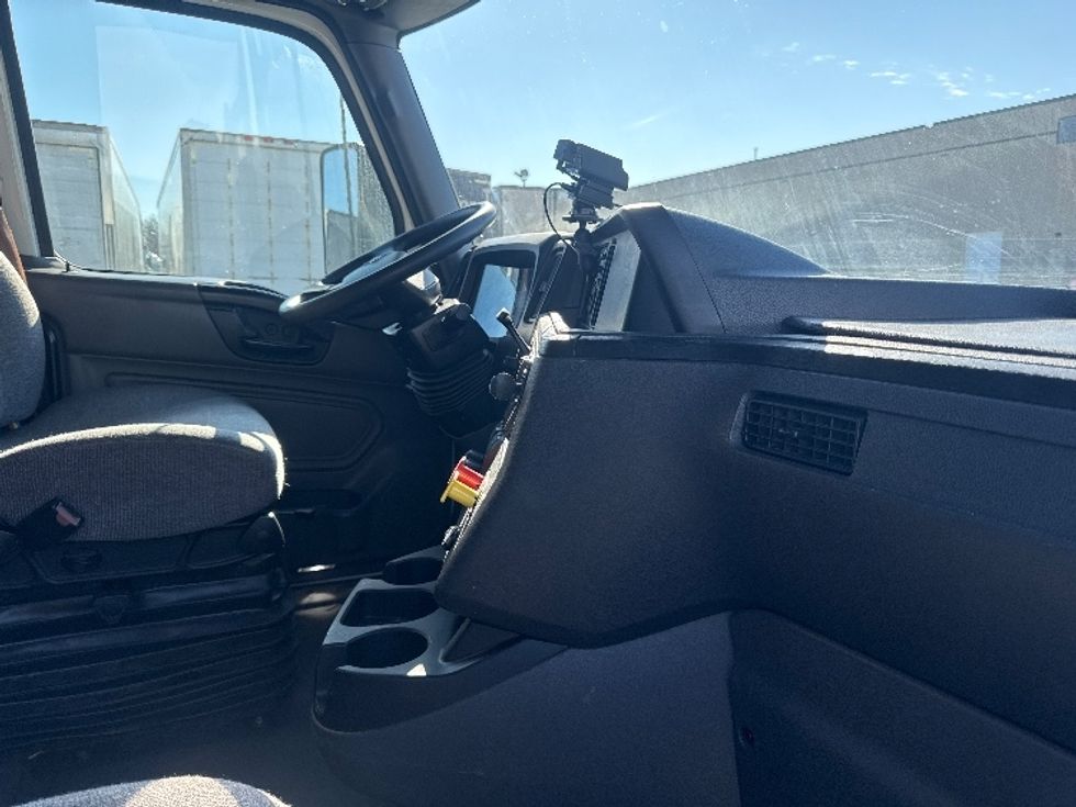 Sleeper Tractor-Heavy Duty Tractors-International-2023-LT625-Brooklyn Park-MN-513,982\n\t\tmiles-$ 53,750 - Image 15